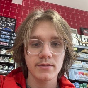 Meet your Posher, Reece